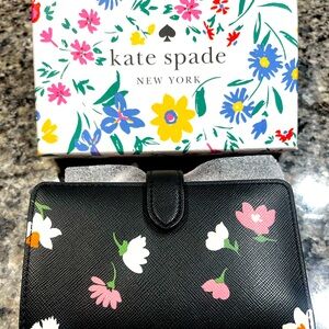 Madison Floral Waltz Medium Compact Bifold Wallet NWOT